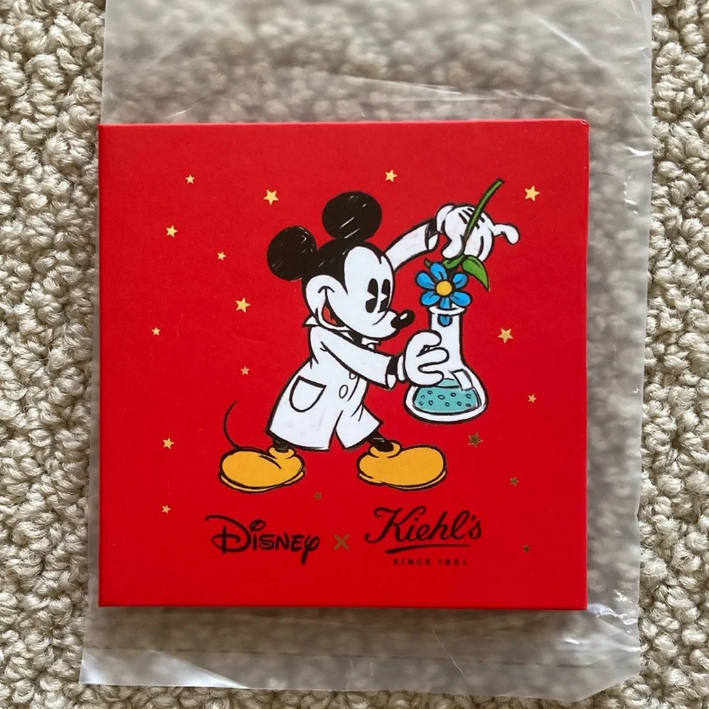 NEW Disney x Kiehl’s Small Compact Mirror Micky Mouse Beauty Collectible NIB